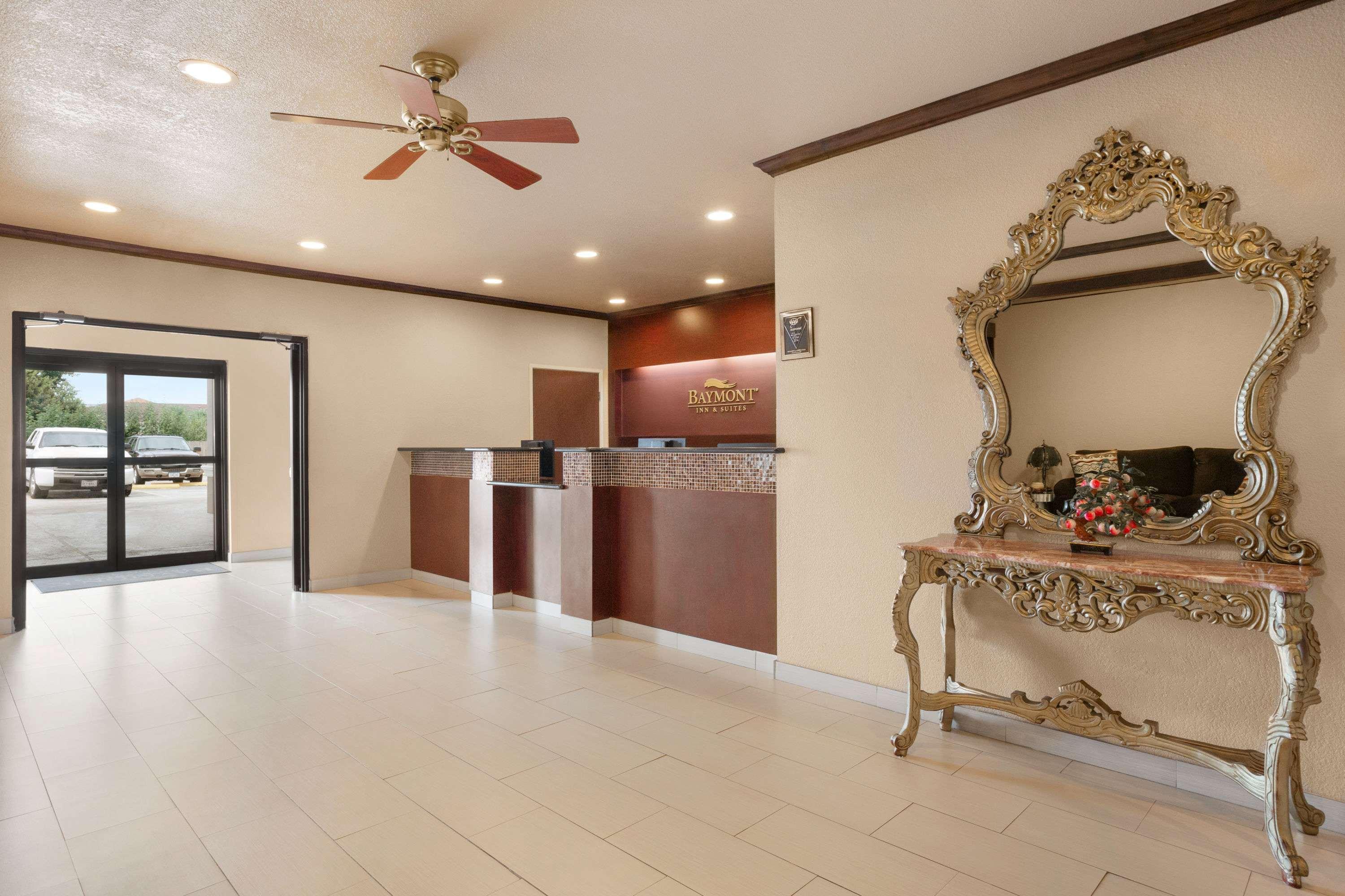 Baymont By Wyndham Clute Lake Jackson Exterior foto