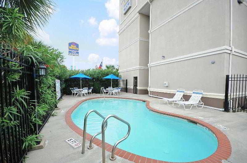 Baymont By Wyndham Clute Lake Jackson Exterior foto