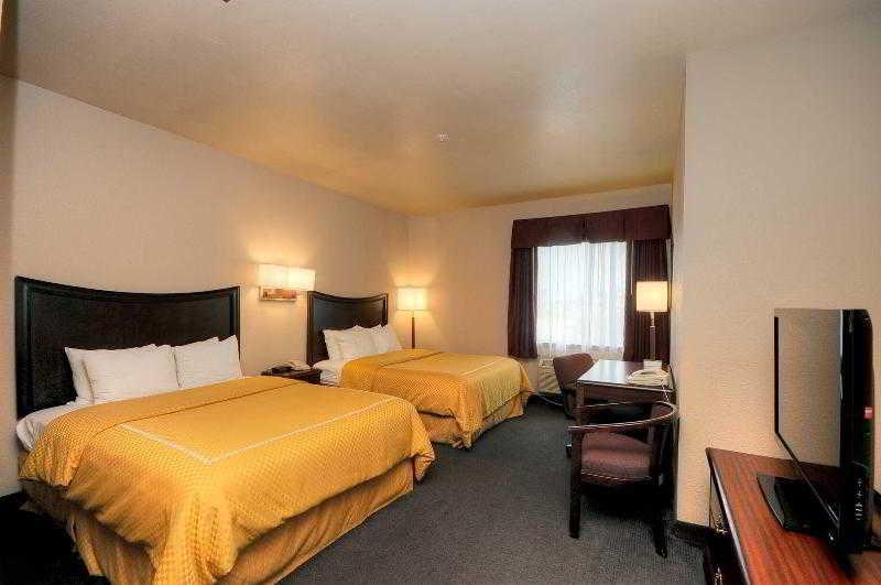 Baymont By Wyndham Clute Lake Jackson Quarto foto